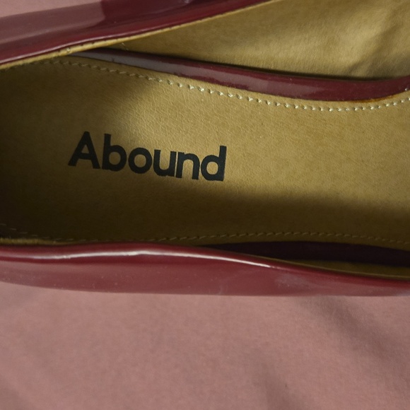 Abound Women's Red Block Heel Pumps - Picture 2 of 6